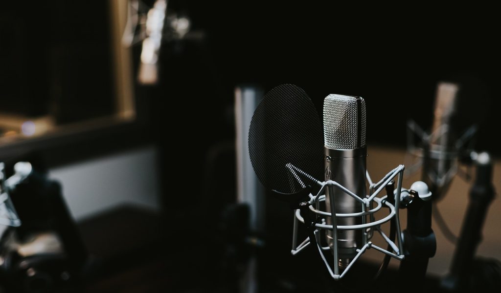 recording studio, indoors, mic-1869560.jpg